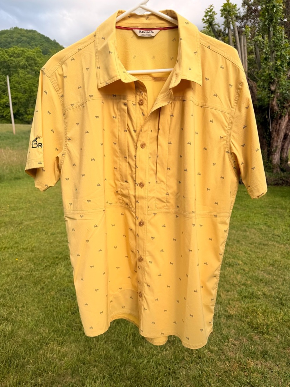 Simms Yellow Short Sleeve Button-Front Casual Shirt with Subtle Print